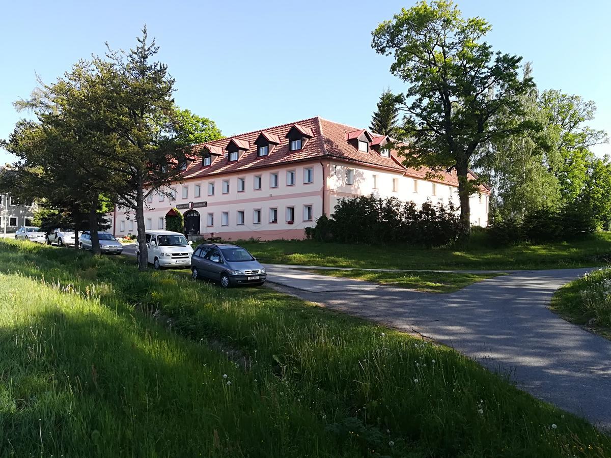 Penzion Tomy Pihlov Horní Planá Buitenkant foto